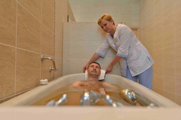 Therapeutic bath to enhance effectiveness